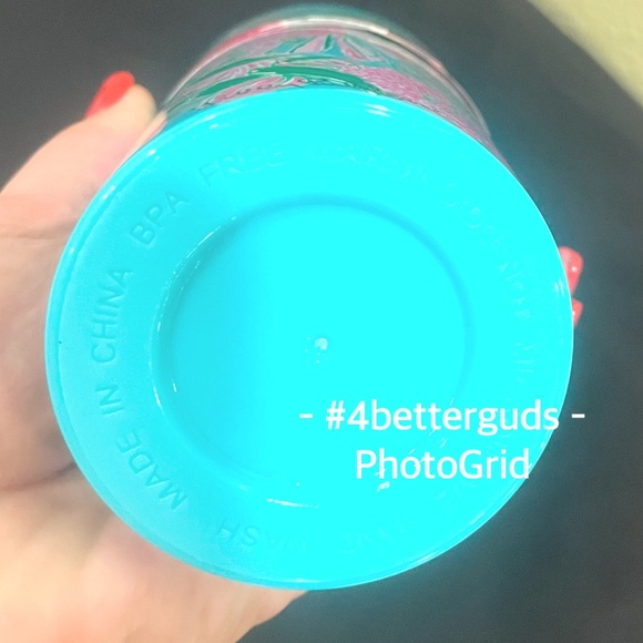 New Lilly Pulitzer Insulated 24oz Tumbler With Straw Featured in Coming In Hot - Picture 11 of 16